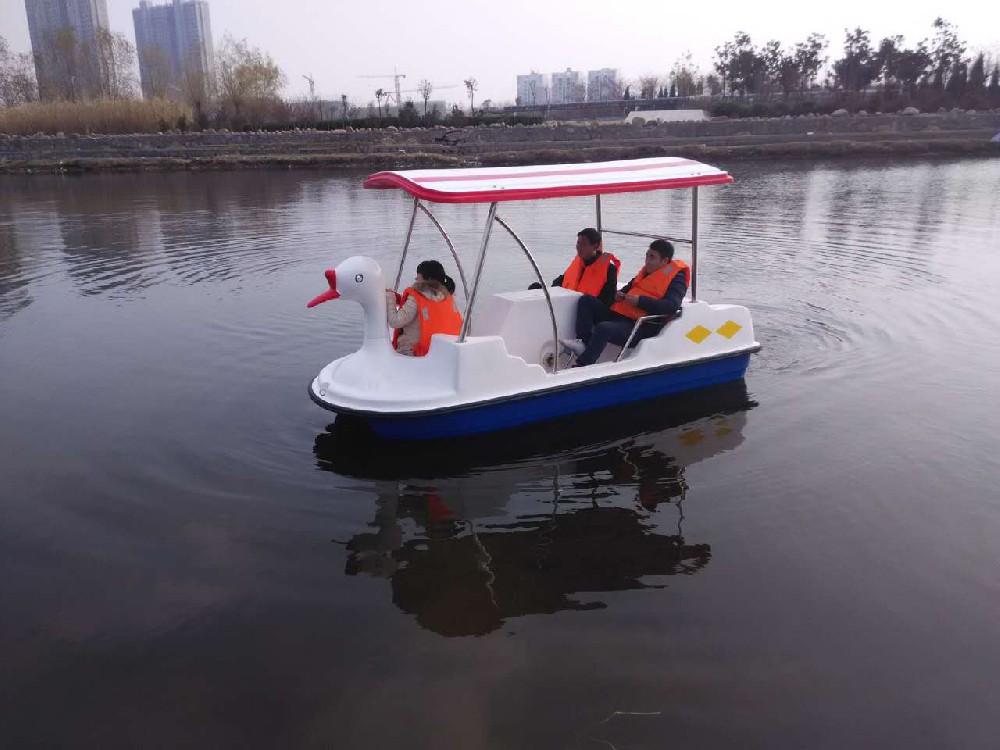 350自排水电动船